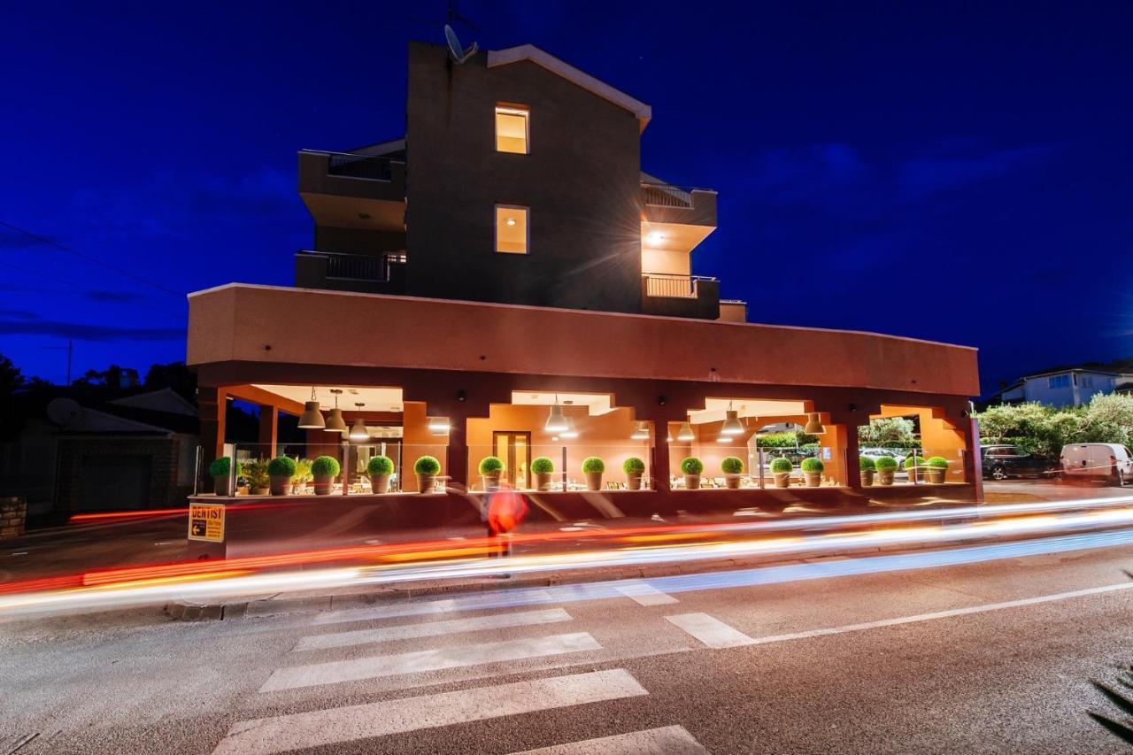 Hotel Terra ノヴァリャ エクステリア 写真