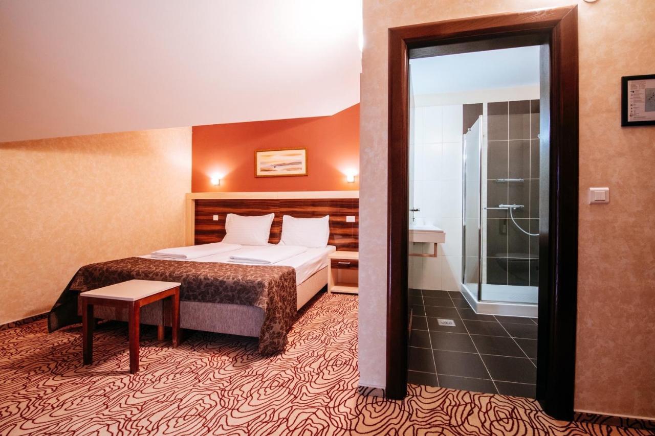 Hotel Terra ノヴァリャ エクステリア 写真